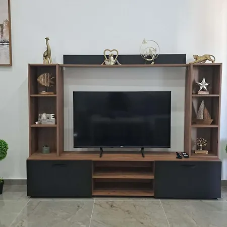 Kato One Bedroom 300m To The Appartamento